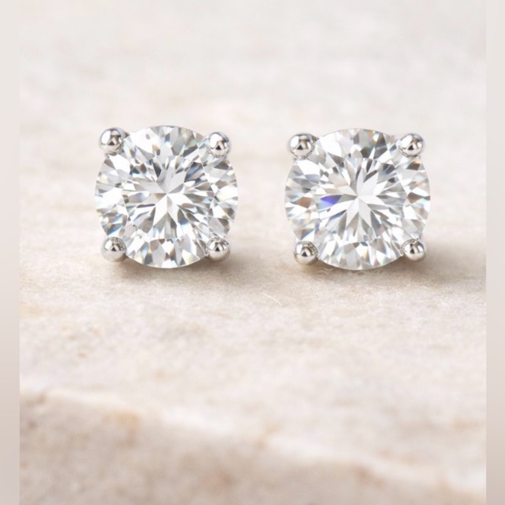 2ctw Moissanite Stud Earrings D VVS1 Sterling Silver Screw backs